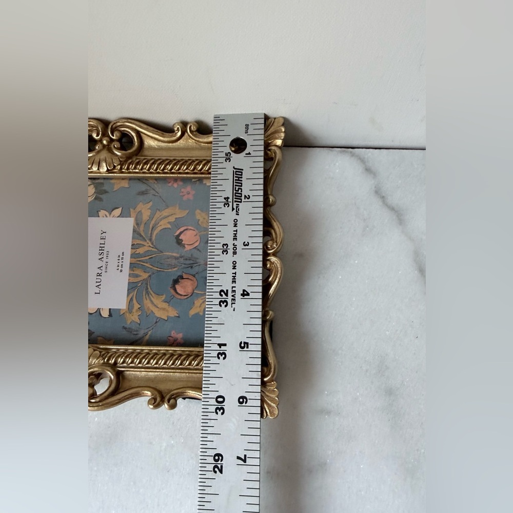 Laura Ashley Elegant Gold ornate Picture Frame for 4”x6” photo - Picture 9 of 9